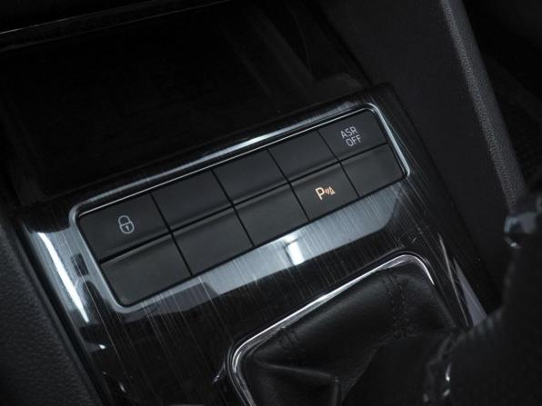 Skoda Octavia III (A7) с пробегом 2015 года, цена 1 190 000 рублей, 239988 км, лифтбек, Автокод Объявления
