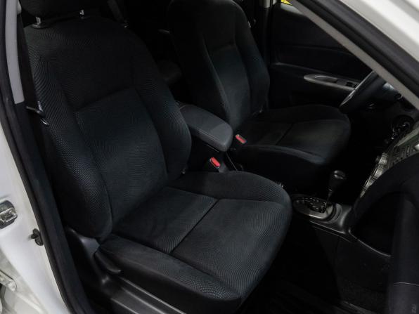 Toyota Yaris II Рестайлинг с пробегом 2010 года, цена 850 000 рублей, 160932 км, седан, Автокод Объявления
