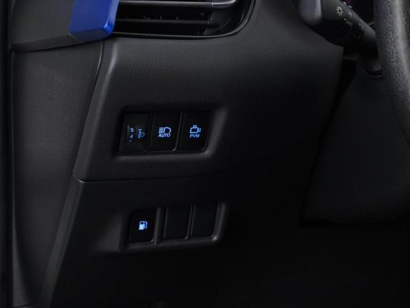 Toyota C-HR I Рестайлинг с пробегом 2021 года, цена 2 893 444 рубля, 18736 км, внедорожник, Автокод Объявления
