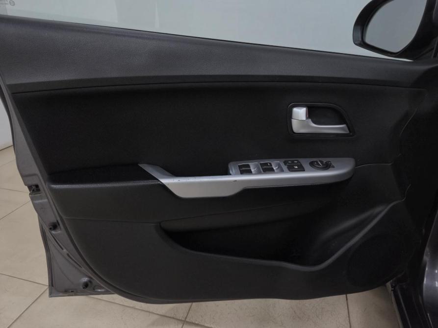 Kia Rio III Альметьевск  - изображение 9