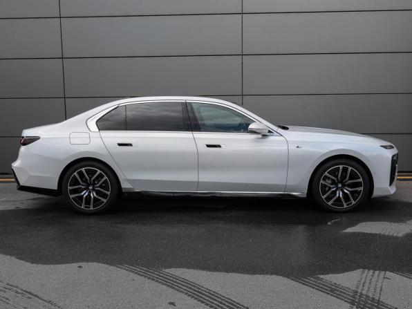 BMW 7 серии VII (G70) с пробегом 2025 года, цена 13 980 000 рублей, 18704 км, седан, Автокод Объявления