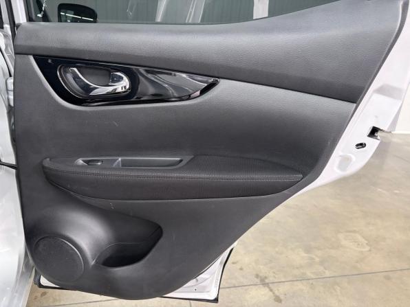 Nissan Qashqai II с пробегом 2017 года, цена 1 597 000 рублей, 121532 км, внедорожник, Автокод Объявления
