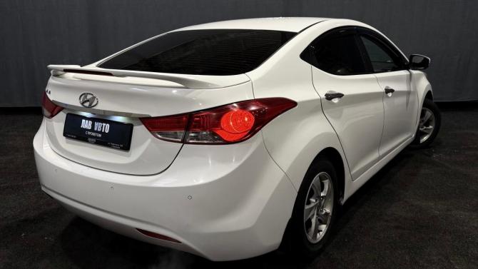 Hyundai Avante V с пробегом 2012 года, цена 750 000 рублей, 289000 км, седан, Автокод Объявления
