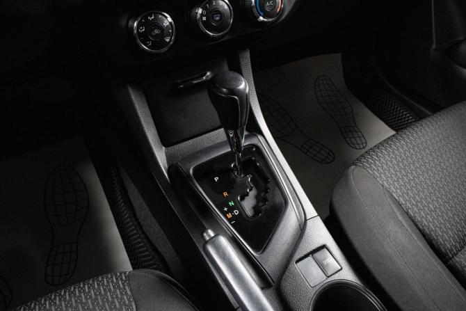Toyota Corolla XI (E160 E170 E180) с пробегом 2013 года, цена 1 209 000 рублей, 182000 км, седан, Автокод Объявления