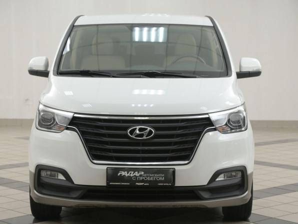 Hyundai H-1 II Рестайлинг 2 с пробегом 2019 года, цена 3 250 000 рублей, 54357 км, минивэн, Автокод Объявления