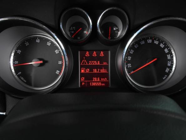 Opel Mokka I с пробегом 2014 года, цена 1 049 000 рублей, 138559 км, внедорожник, Автокод Объявления