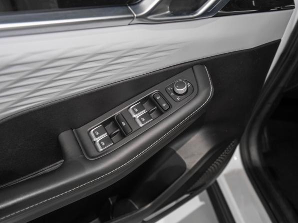 Geely Coolray I Рестайлинг с пробегом 2023 года, цена 2 025 000 рублей, 24963 км, внедорожник, Автокод Объявления