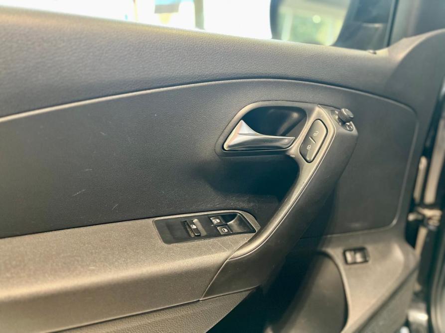 Volkswagen Polo V Великий Новгород  - изображение 11