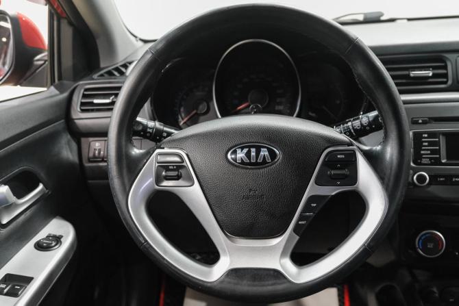 Kia Rio III Рестайлинг с пробегом 2015 года, цена 999 000 рублей, 202000 км, хэтчбек, Автокод Объявления