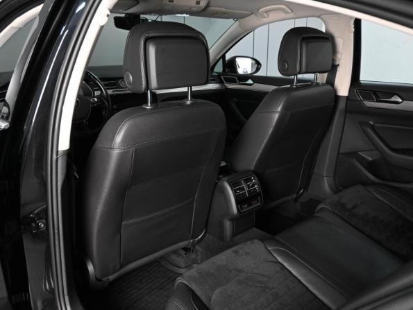 Volkswagen Passat B8 с пробегом 2017 года, цена 2 149 000 рублей, 159244 км, седан, Автокод Объявления