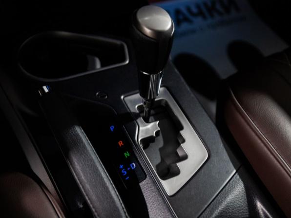 Toyota RAV4 IV (XA40) Рестайлинг с пробегом 2018 года, цена 2 850 500 рублей, 108952 км, внедорожник, Автокод Объявления