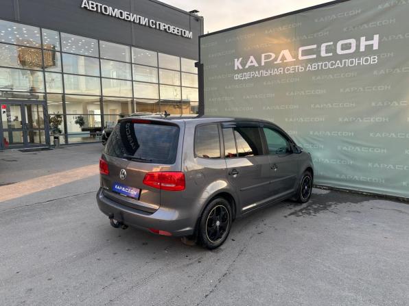 Volkswagen Touran I Рестайлинг 2 с пробегом 2010 года, цена 599 000 рублей, 317000 км, компактвэн, Автокод Объявления