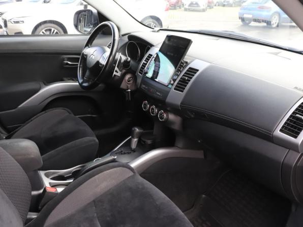 Mitsubishi Outlander II Рестайлинг с пробегом 2010 года, цена 1 270 000 рублей, 124172 км, внедорожник, Автокод Объявления