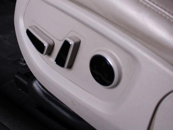 Hyundai Genesis II с пробегом 2015 года, цена 1 599 000 рублей, 164910 км, седан, Автокод Объявления