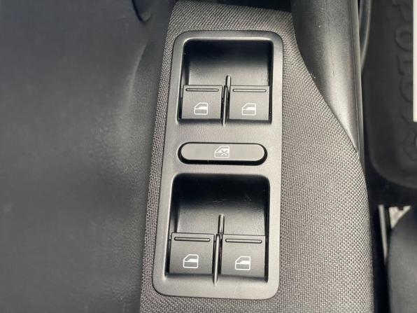 Volkswagen Polo V Рестайлинг с пробегом 2017 года, цена 1 447 000 рублей, 78351 км, седан, Автокод Объявления