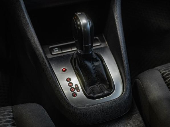 Volkswagen Golf VI с пробегом 2012 года, цена 989 000 рублей, 154753 км, хэтчбек, Автокод Объявления
