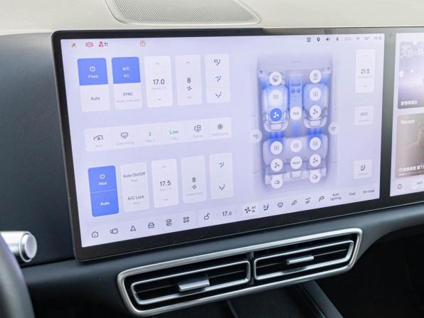 Li Auto (Lixiang) L6 с пробегом 2024 года, цена 5 290 000 рублей, 52500 км, внедорожник, Автокод Объявления