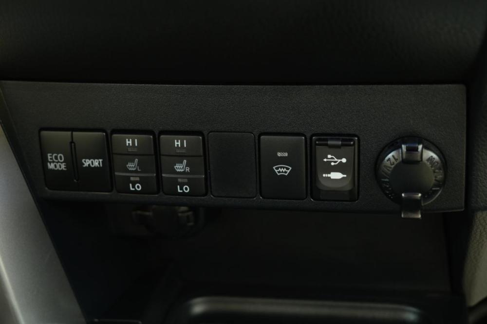Toyota RAV4 IV (XA40) Рестайлинг Омск  - изображение 17