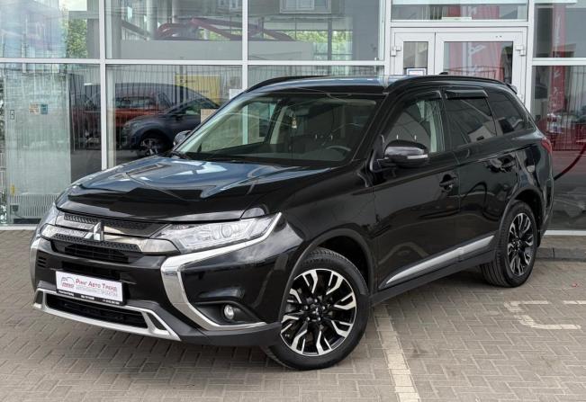 Mitsubishi Outlander III Рестайлинг 3 с пробегом 2021 года, цена 2 299 000 рублей, 93000 км, внедорожник, Автокод Объявления
