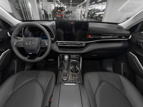 Toyota Highlander IV (XU70) с пробегом 2026 года, цена 5 700 000 рублей, 30 км, внедорожник, Автокод Объявления