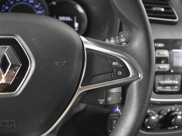 Renault Sandero II Рестайлинг с пробегом 2021 года, цена 1 229 100 рублей, 72033 км, хэтчбек, Автокод Объявления