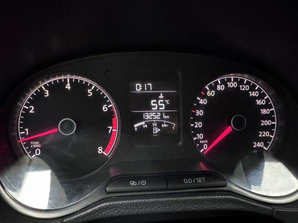 Volkswagen Polo V Рестайлинг с пробегом 2015 года, цена 1 050 000 рублей, 132521 км, седан, Автокод Объявления