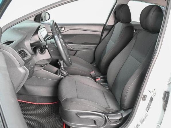 Hyundai Solaris II с пробегом 2019 года, цена 1 179 000 рублей, 199142 км, седан, Автокод Объявления