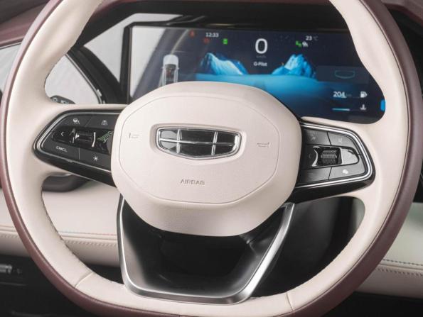 Geely Monjaro I с пробегом 2023 года, цена 3 499 000 рублей, 48318 км, внедорожник, Автокод Объявления