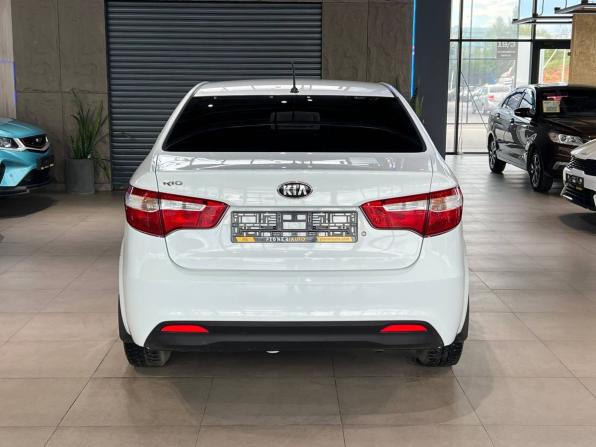 Kia Rio III с пробегом 2014 года, цена 890 000 рублей, 131000 км, седан, Автокод Объявления