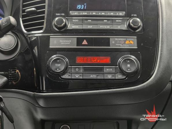 Mitsubishi Outlander III Рестайлинг 3 с пробегом 2018 года, цена 1 800 000 рублей, 135000 км, внедорожник, Автокод Объявления