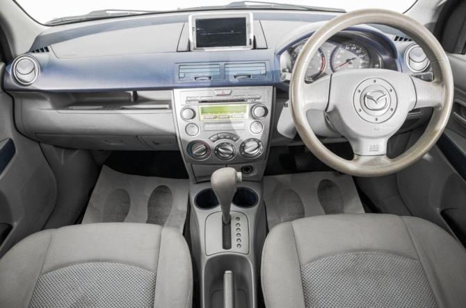 Mazda Demio II (DY) с пробегом 2002 года, цена 349 000 рублей, 300000 км, хэтчбек, Автокод Объявления