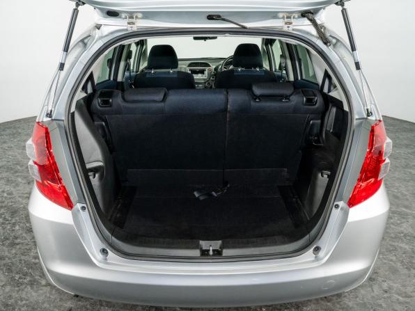 Honda Fit II с пробегом 2010 года, цена 890 000 рублей, 40711 км, хэтчбек, Автокод Объявления