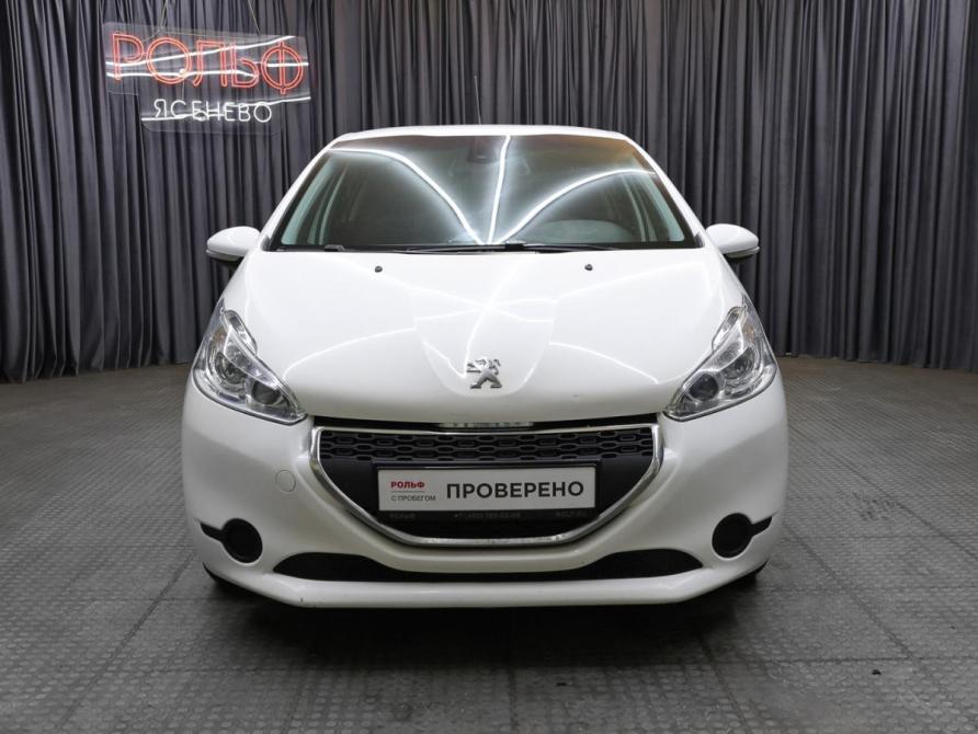 Peugeot 208 I Москва  - изображение 2