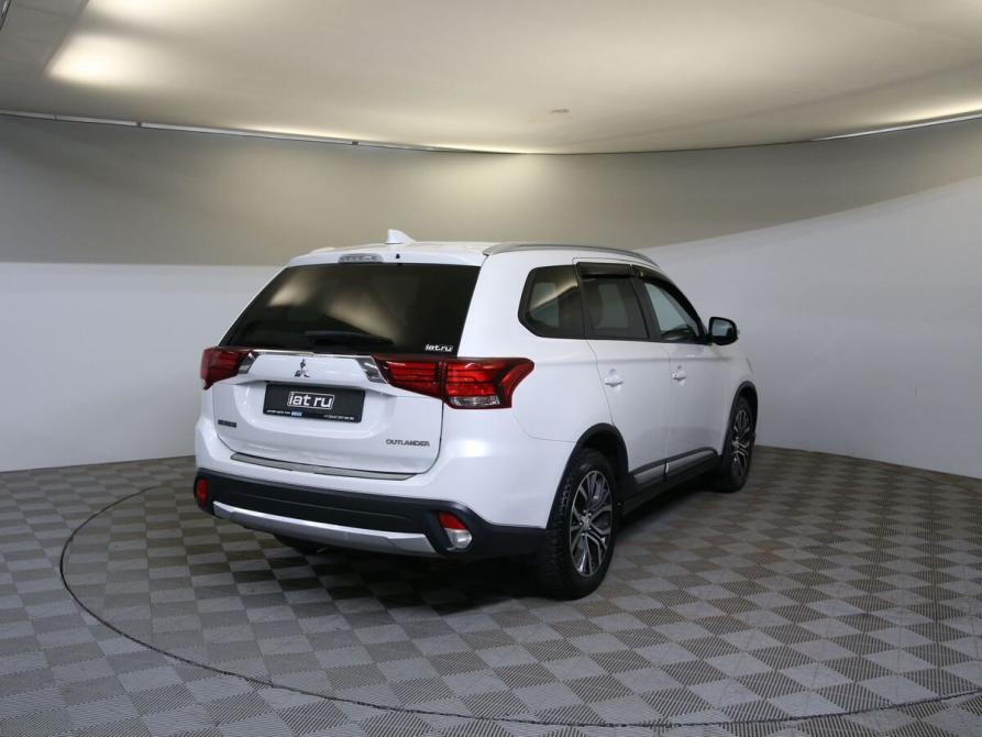 Mitsubishi Outlander III Рестайлинг 2 Санкт-Петербург  - изображение 5