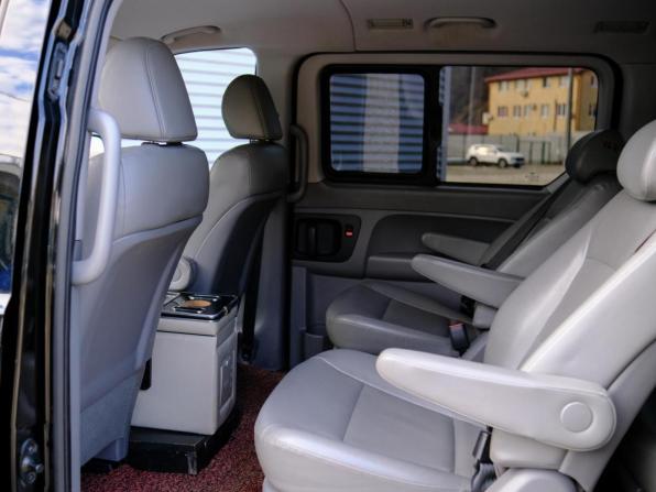 Hyundai Grand Starex I Рестайлинг 2 с пробегом 2018 года, цена 2 670 000 рублей, 136968 км, минивэн, Автокод Объявления