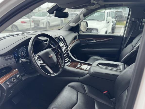 Cadillac Escalade IV с пробегом 2020 года, цена 4 300 000 рублей, 180366 км, внедорожник, Автокод Объявления
