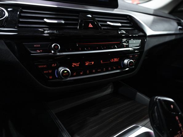 BMW 5 серии VII (G30/G31/G38) с пробегом 2018 года, цена 2 749 585 рублей, 116789 км, седан, Автокод Объявления