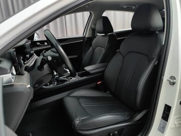 Kia K5 III с пробегом 2020 года, цена 2 565 000 рублей, 53287 км, седан, Автокод Объявления