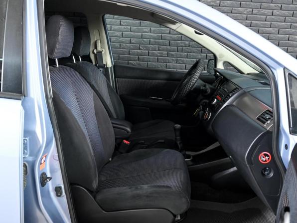 Nissan Tiida I Рестайлинг с пробегом 2011 года, цена 650 000 рублей, 176171 км, хэтчбек, Автокод Объявления