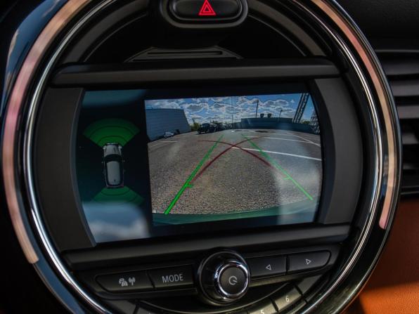 Mini Hatch III (F55/F56) Рестайлинг с пробегом 2020 года, цена 2 398 000 рублей, 136641 км, хэтчбек, Автокод Объявления