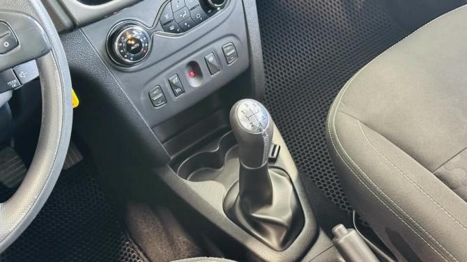 Renault Sandero II с пробегом 2018 года, цена 974 000 рублей, 72000 км, хэтчбек, Автокод Объявления