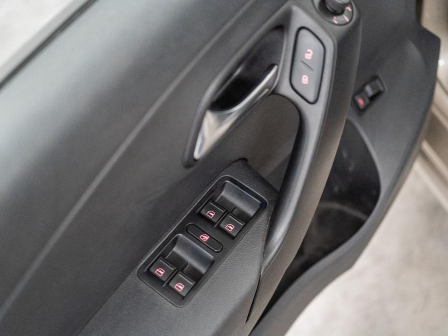 Volkswagen Polo V Рестайлинг Красноярск  - изображение 16