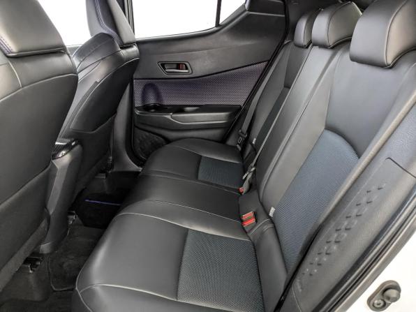 Toyota C-HR I Рестайлинг с пробегом 2021 года, цена 2 649 000 рублей, 47653 км, внедорожник, Автокод Объявления