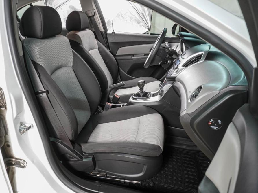 Chevrolet Cruze I Рестайлинг Воронеж  - изображение 8