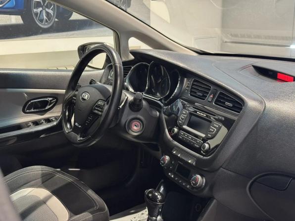 Kia Ceed II с пробегом 2015 года, цена 1 160 000 рублей, 134500 км, хэтчбек, Автокод Объявления