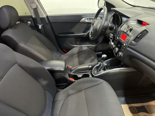 Kia Cerato II с пробегом 2011 года, цена 695 000 рублей, 248568 км, купе, Автокод Объявления
