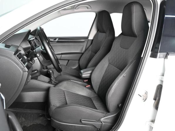 Skoda Rapid II с пробегом 2020 года, цена 1 799 000 рублей, 65232 км, лифтбек, Автокод Объявления