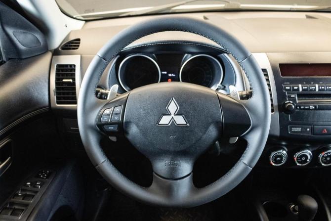 Mitsubishi Outlander II Рестайлинг с пробегом 2010 года, цена 1 050 000 рублей, 219974 км, внедорожник, Автокод Объявления