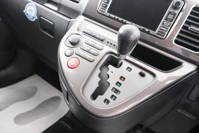 Toyota Wish I с пробегом 2004 года, цена 849 000 рублей, 215000 км, компактвэн, Автокод Объявления