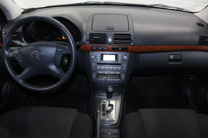 Toyota Avensis II Рестайлинг с пробегом 2006 года, цена 799 000 рублей, 248274 км, седан, Автокод Объявления